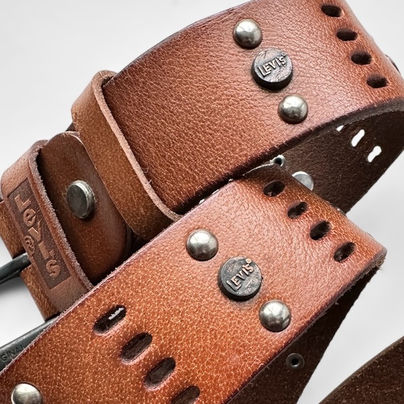 Sold - Picture 3 of 6